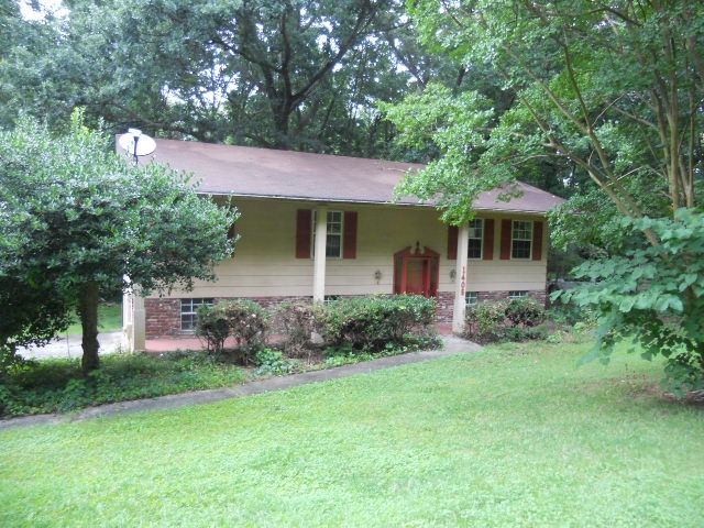 1405 Lakeshire Dr, Knoxville, TN 37922