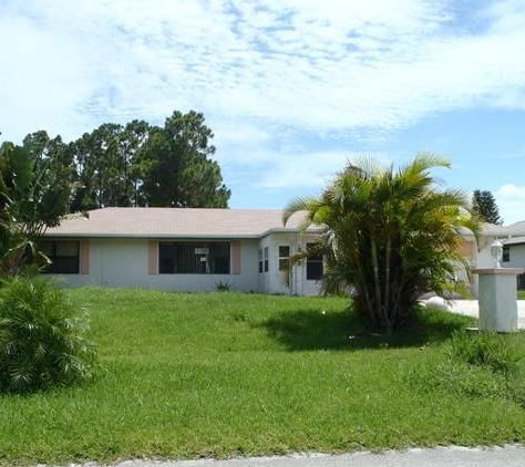 944 SE West Virginia Drive, Port Saint Lucie, FL 34983