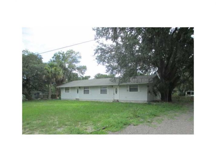 665 9th St, Palm Harbor, FL 34683