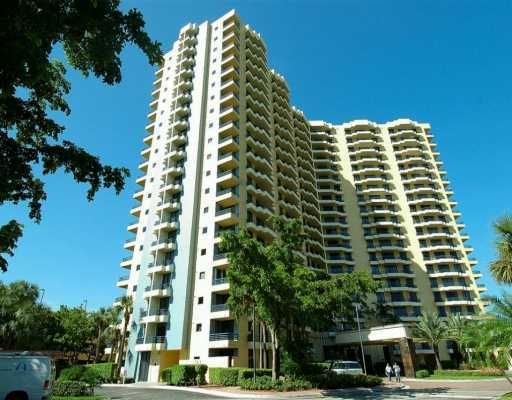 3300 NE 192 ST # 806, Miami, FL 33180