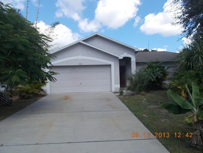 1703 Nanton St Nw, Palm Bay, FL 32907