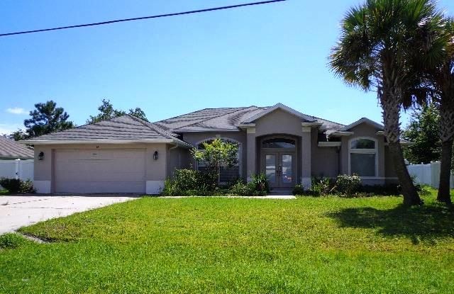 12 Big Bear Ln, Palm Coast, FL 32137