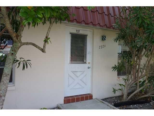 737 Nantucket Cir Apt A, Lake Worth, FL 33467