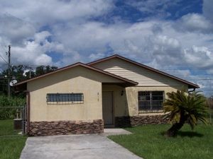 912 16th St E, Palmetto, FL 34221