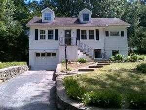 3 Harmon Dr, New Fairfield, CT 06812