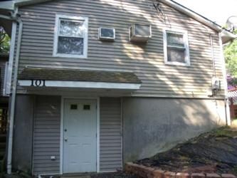 101 Short St, Dingmans Ferry, PA 18328