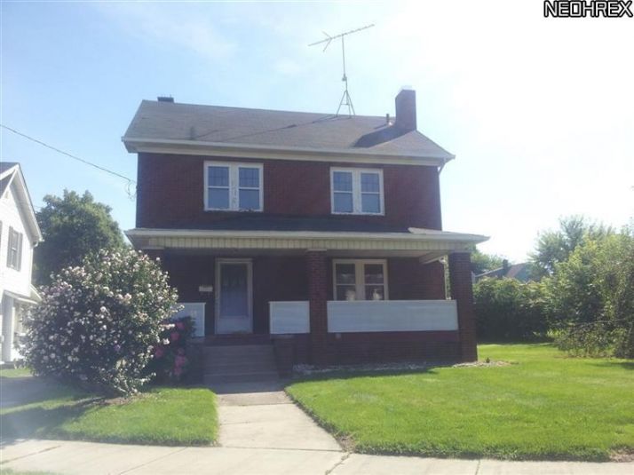 25 Woodland Ave, Campbell, OH 44405