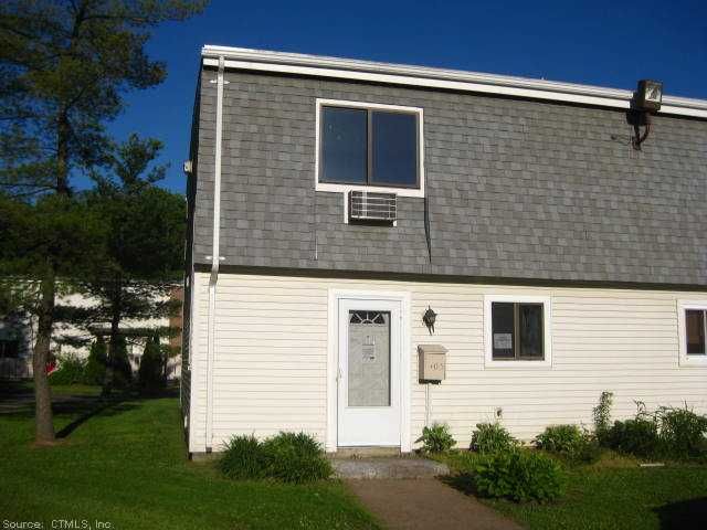 105 Sutton Pl, Bloomfield, CT 06002