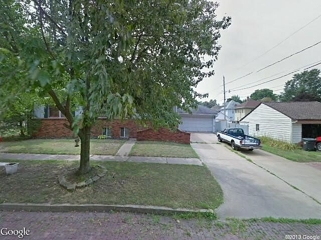 S 5Th St, Pekin, IL 61554