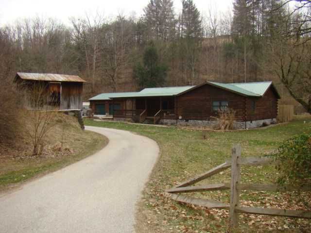 39 Sleepy Hollow Ln, Wallback, WV 25285