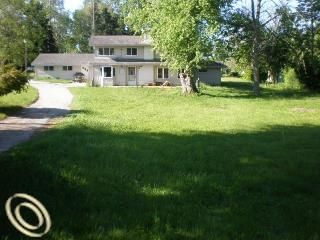 7642 Schroeder Ave, Lexington, MI 48450