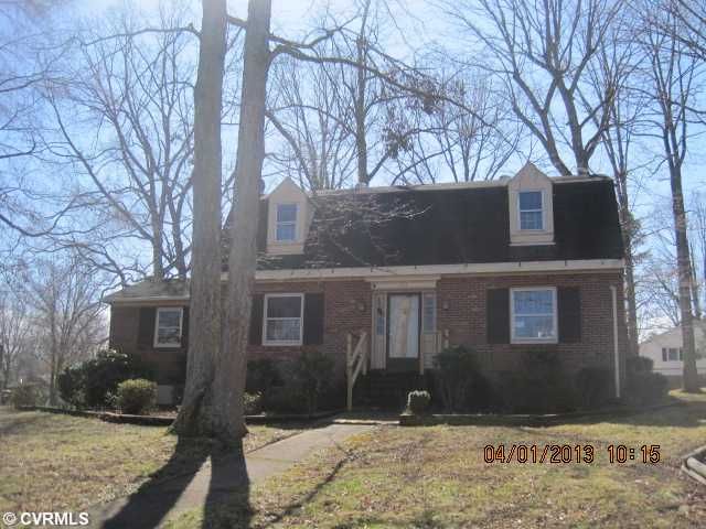 215 Antioch Dr, Sandston, VA 23150