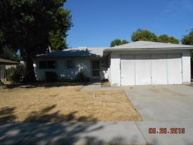 3861 N Renn Ave, Fresno, CA 93727