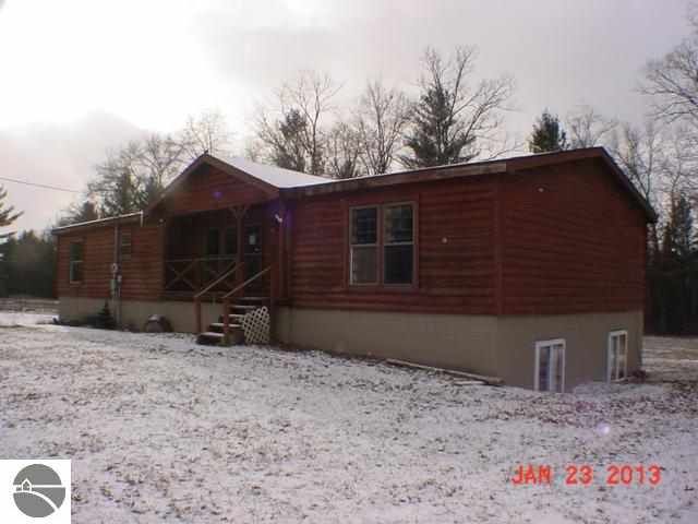 4086 Brookview Dr E, Prescott, MI 48756