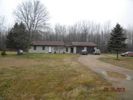 3932 Washburn Rd, Vassar, MI 48768