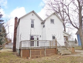 228 Thorn St E, Hastings, MI 49058