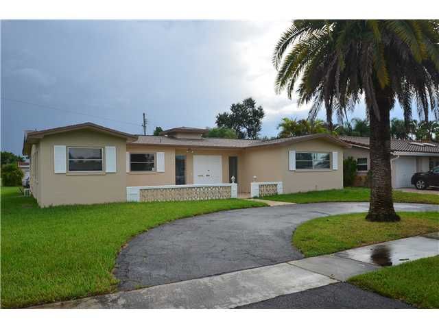 2225 N 38TH AV, Hollywood, FL 33021