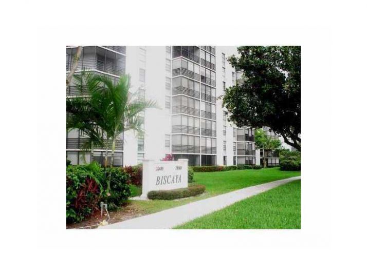 20500 COUNTRY CLUB DR # 812, Miami, FL 33180