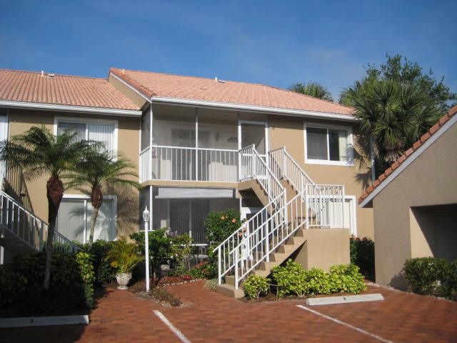 2245 Hidden Lake Dr Apt 4, Naples, FL 34112