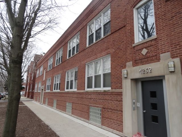 4252 N Spaulding Ave # A1, Chicago, IL 60618