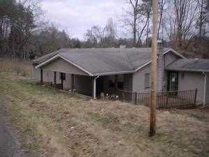 11 Swan Dr, Burnside, KY 42519