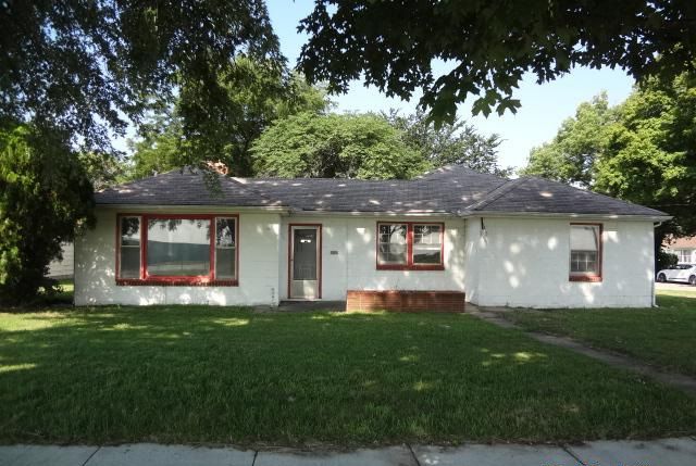 947 NE Strait Ave, Topeka, KS 66616