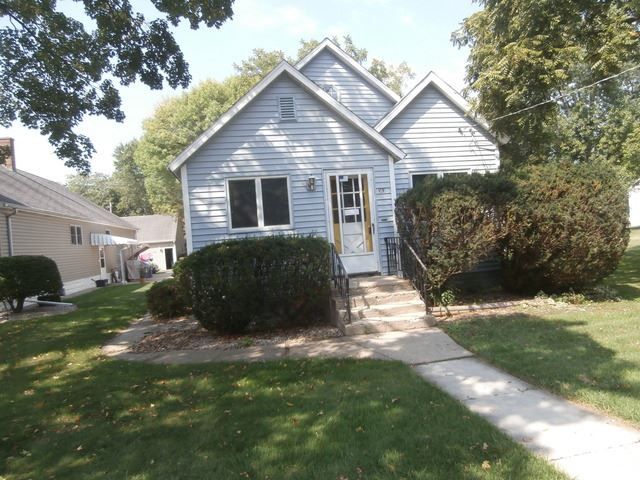 303 N Monroe St, Gardner, IL 60424