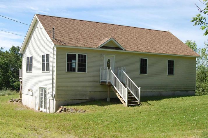 12 Blaisdell Rd, Stetson, ME 04488