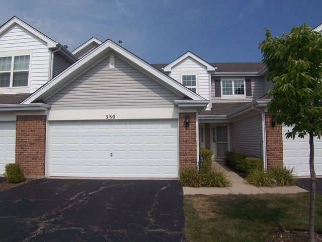 3190 Shenandoah Ln, Woodstock, IL 60098