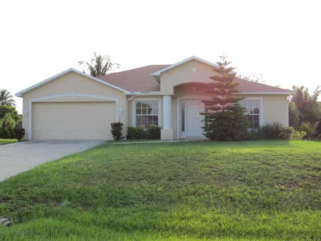 1420 Sw 10th Pl, Cape Coral, FL 33991