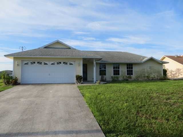 702 Sw 11th Ter, Cape Coral, FL 33991