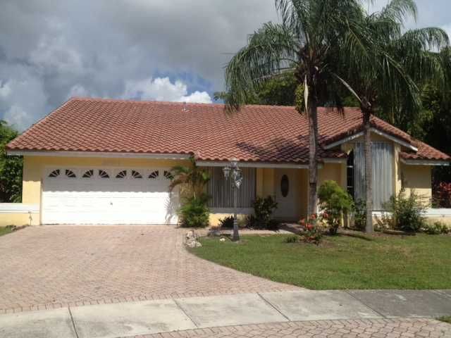 9394 Sw 212th Ter, Miami, FL 33189