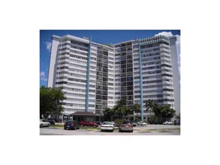 1351 NE MIAMI GARDENS DR # 411E, Miami, FL 33179