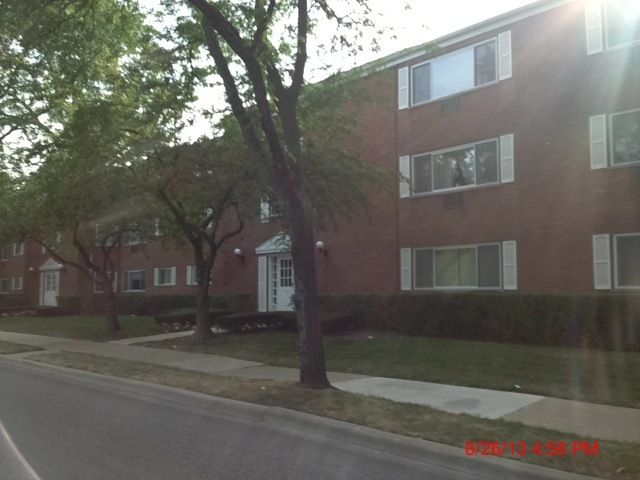 8460 Skokie Blvd Apt 2, Skokie, IL 60077