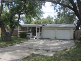 1301 E Berkeley St, Wichita, KS 67216