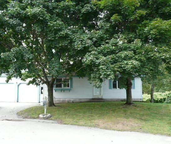 16 Linda Cir, Lewiston, ME 04240