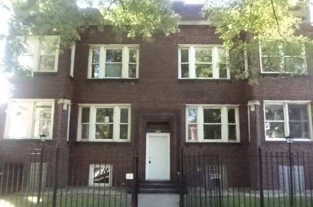 1421 E 72nd Pl, Chicago, IL 60619