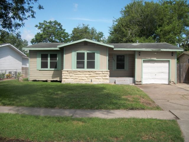 762 Chase Dr, Corpus Christi, TX 78412