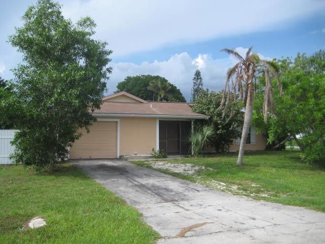 4961 30th Pl Sw, Naples, FL 34116