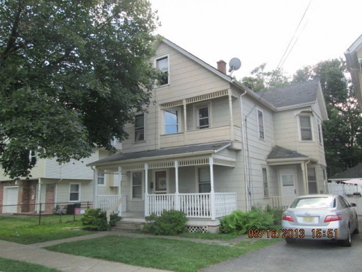 5 Baker St, Dover, NJ 07801