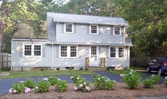 21 Pinewood Rd, West Yarmouth, MA 02673