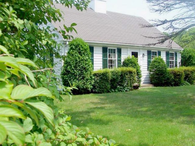 46 Lake Leaman Rd, Falmouth, MA 02540