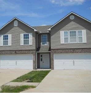 3183 NW Gateway Dr, Blue Springs, MO 64015