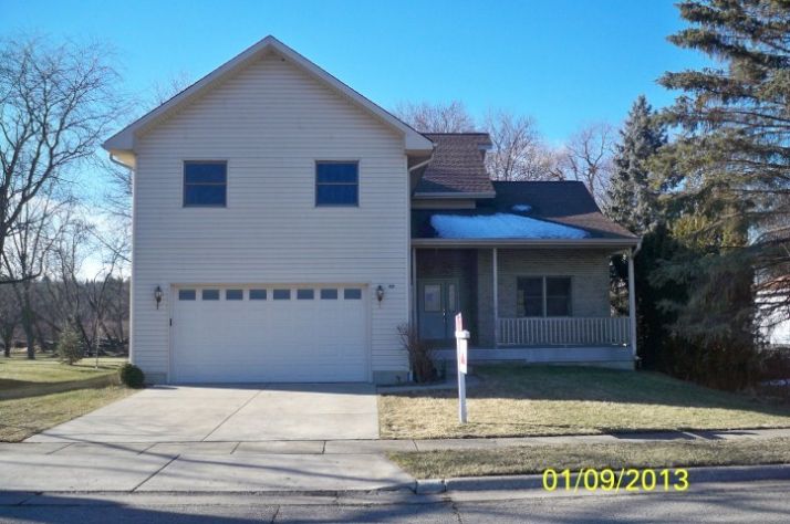 821 N Freeman St, Genoa City, WI 53128