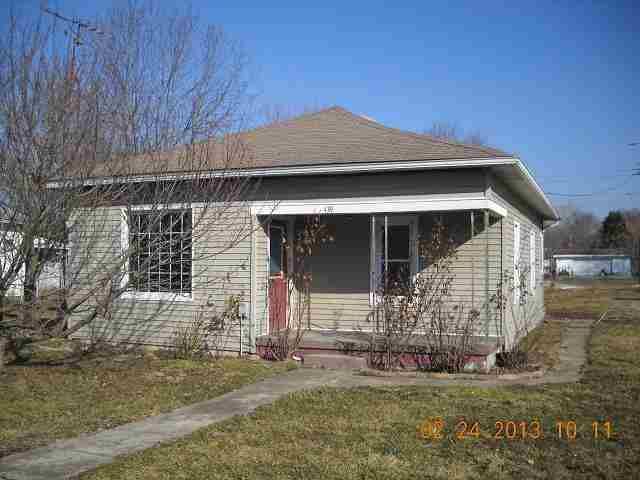 439 W Trinity Ave, Clinton, IN 47842