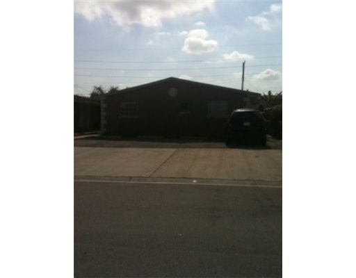 734 W 30 ST, Hialeah, FL 33012