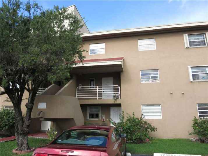 5942 W 26 AV # 130, Hialeah, FL 33016