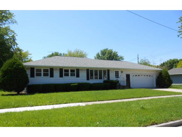 378 Weis Ave, Fond Du Lac, WI 54935