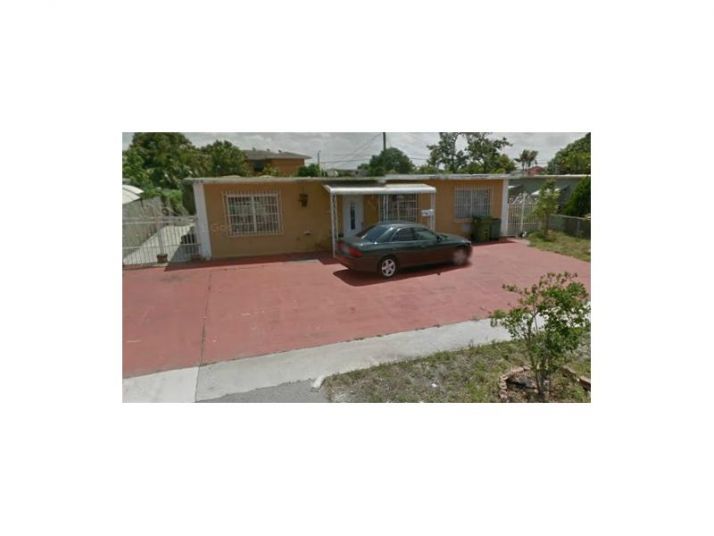 920 E 11 PL, Hialeah, FL 33010