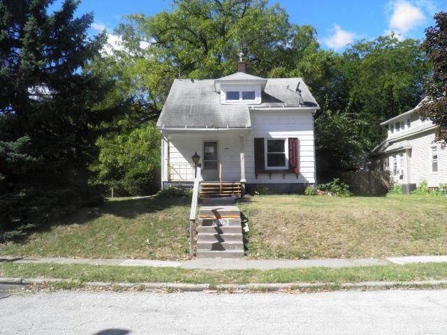 2702 Fair Ave, Davenport, IA 52803